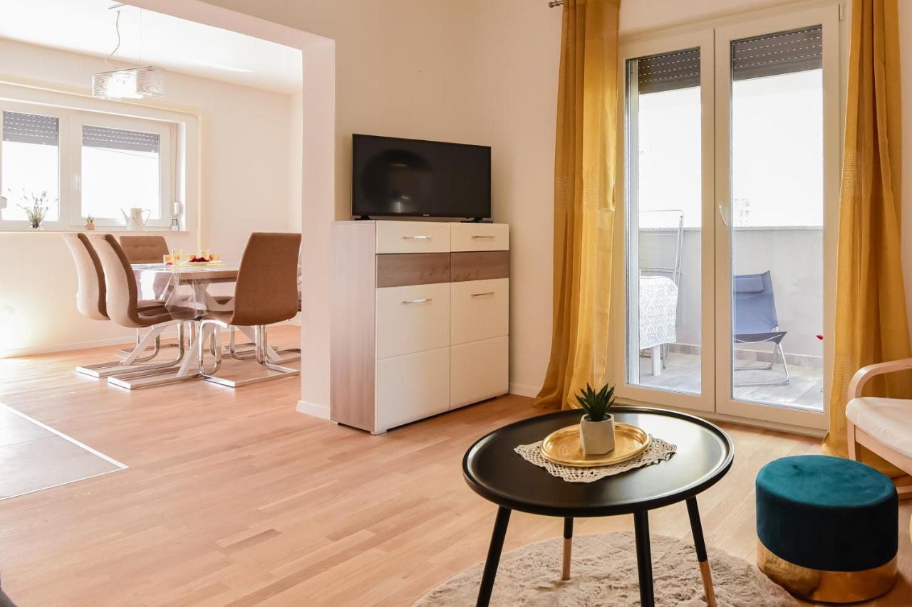 New Luxury 3 Bedroom 4 Air Conditioners Zadar Exteriör bild